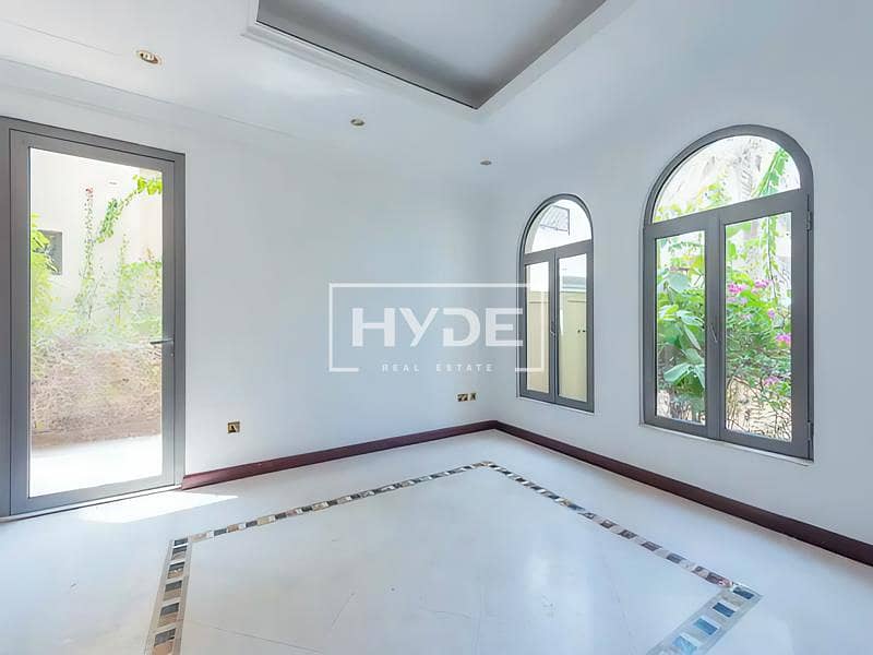 Rotunda Layout | High Ceilings | Vacant - Image 6