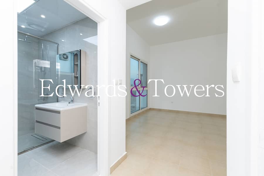 5 Bedroom - Upgraded - Vacant Now - Image 13