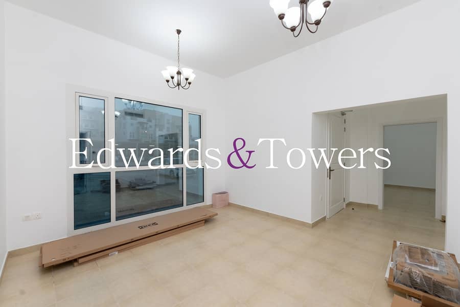 5 Bedroom - Upgraded - Vacant Now - Image 28