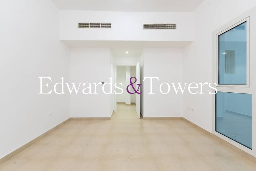 5 Bedroom - Upgraded - Vacant Now - Image 29