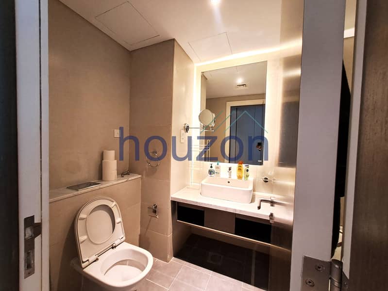 Bright + Spacious 1BR | Vacant | Canal View - Image 8