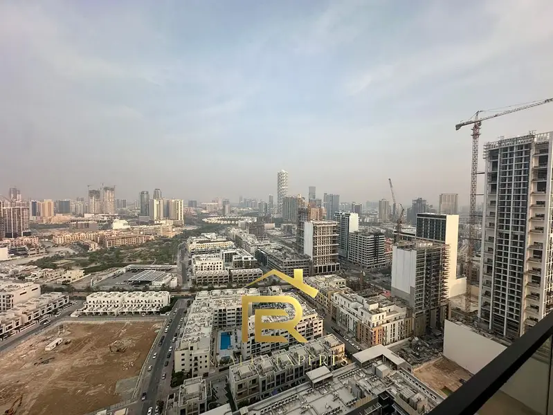 Spacious 1 Bedroom Apartment with City View in Binghatti Corner