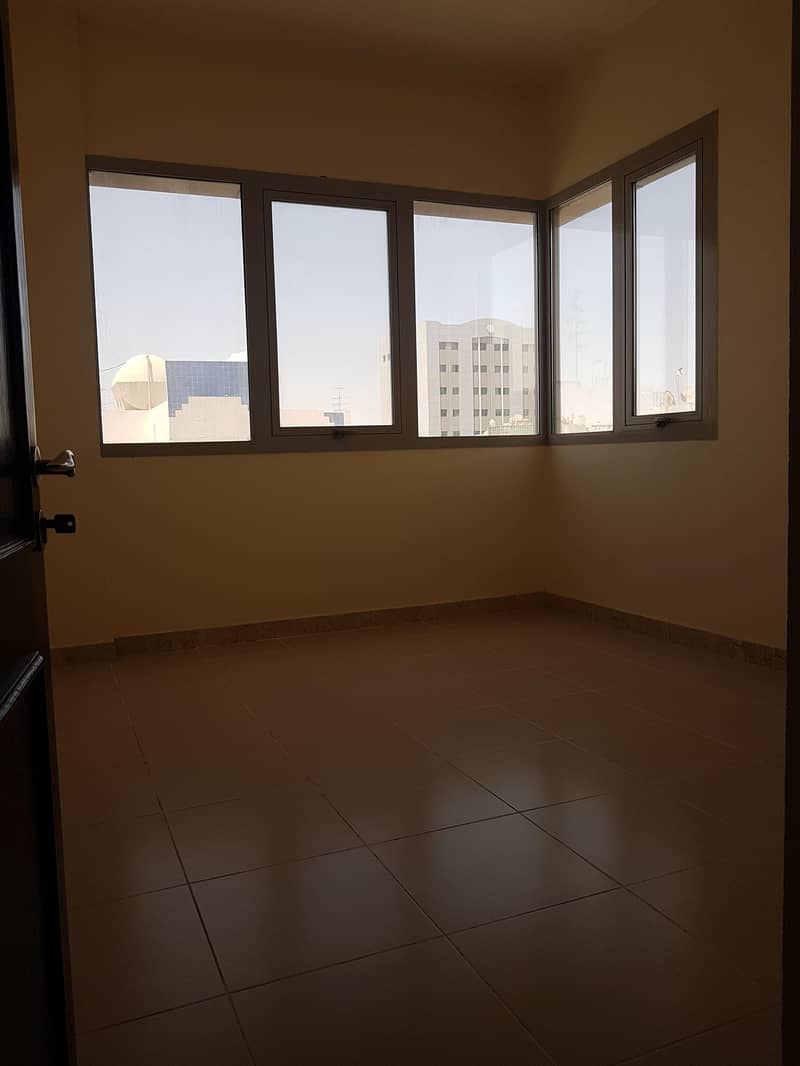 Specious 2 Bed room flat with big living area and 2 full baths