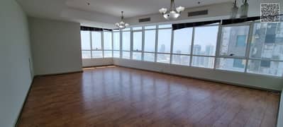 شقة دوبلكس مطلة على البحر مكونة من 4 غرف نوم للإيجار في برج الشاطئ 2، الشارقة