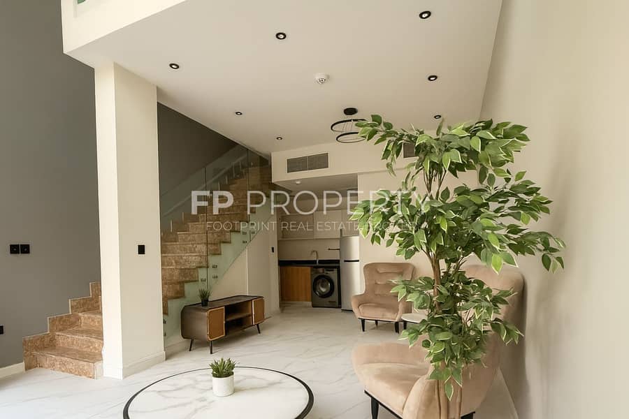 Elegantly Furnished | Ready To Move | Feel Privacy - Image 8