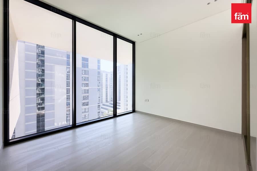 Amazing One Bedroom With Private Pool Brand New.