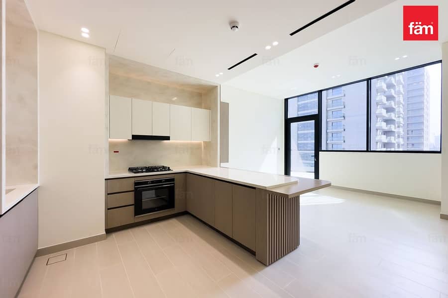 Amazing One Bedroom With Private Pool Brand New.