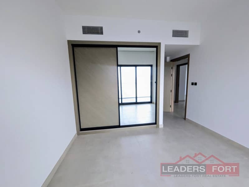 Vacant 3 BR| High Floor | Creek View | - Image 9