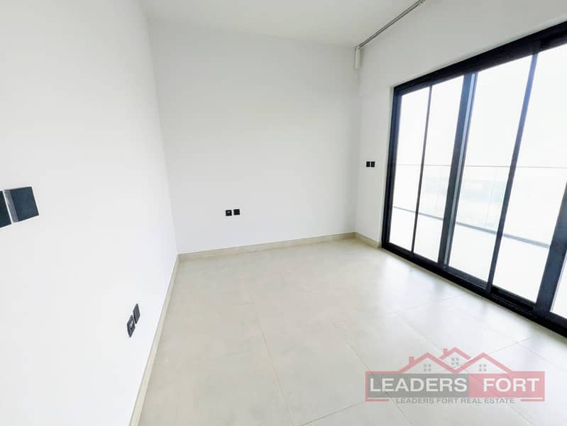 Vacant 3 BR| High Floor | Creek View | - Image 11