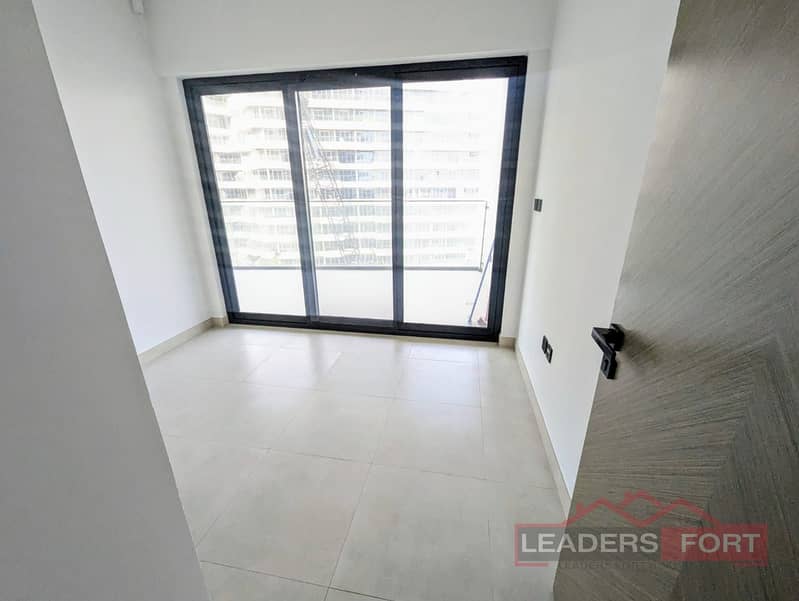 Vacant 3 BR| High Floor | Creek View | - Image 13