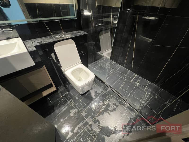 Vacant 3 BR| High Floor | Creek View | - Image 15