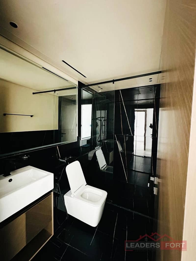 Vacant 3 BR| High Floor | Creek View | - Image 16