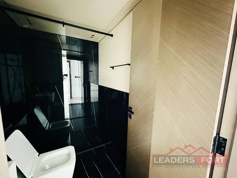 Vacant 3 BR| High Floor | Creek View | - Image 17