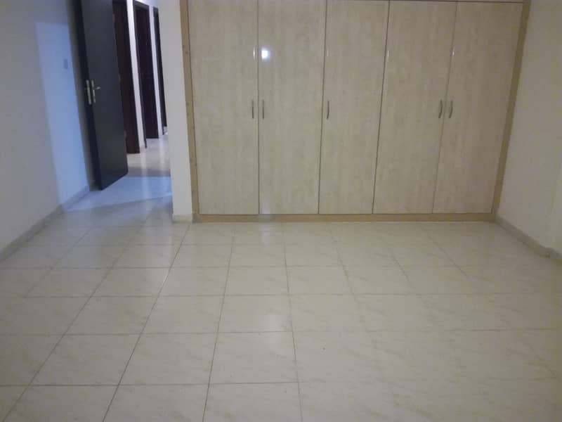 3BHK FLAT WITH MAIDROOM CLOSE BY DUBAI GRAND HOTEL ONLY IN 70K