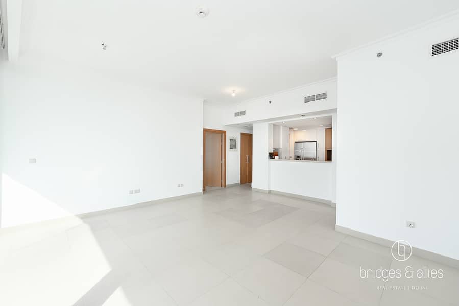 DIRECT TO METRO | HIGH FLOOR | MIDDLE UNIT | VACANT