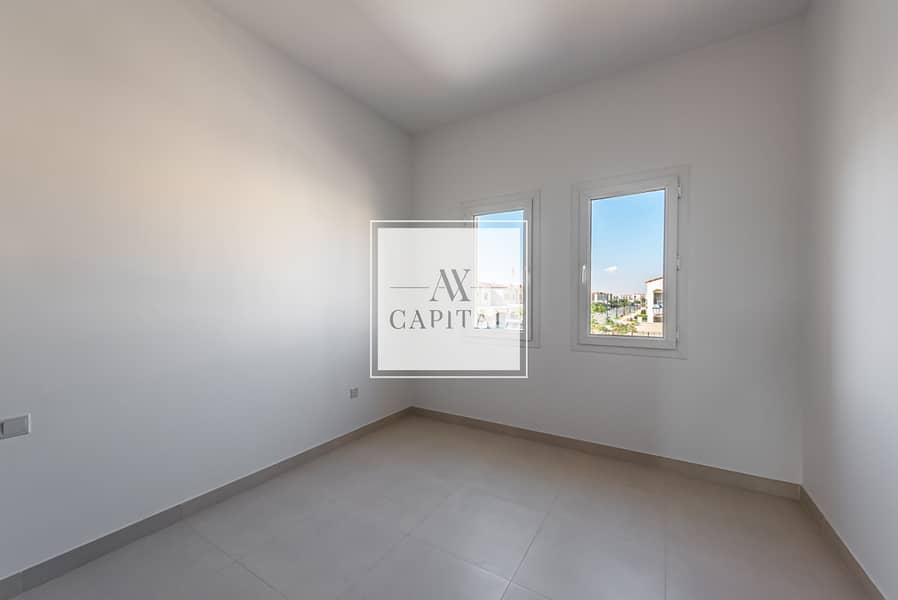 Corner Villa | Best Location | Ready to move - Image 9