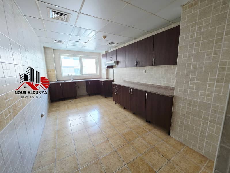 SUPER LUXURIOUS. 3BHK+STORE. 2 BALCONY. GYM POOL PARKING. FAMILY BUILDING