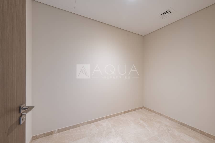 Partial Burj Khalifa View | 4 BDs + Maid - Image 21