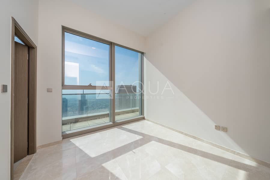 Partial Burj Khalifa View | 4 BDs + Maid - Image 11