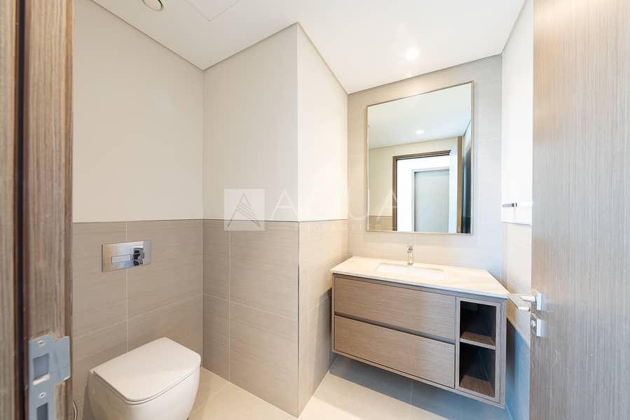 Partial Burj Khalifa View | 4 BDs + Maid - Image 18