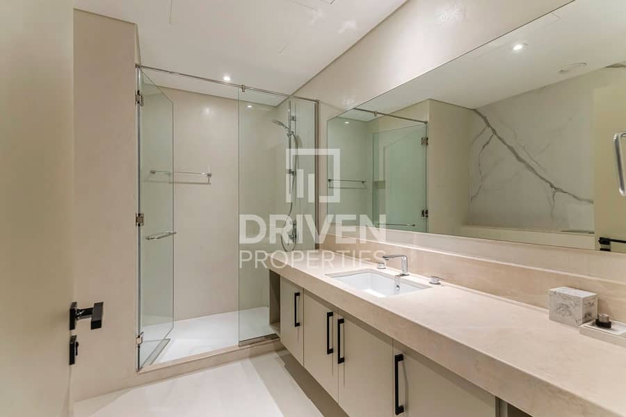 Panoramic Sea Views | Luxurious Fit Out | Vacant - Image 20