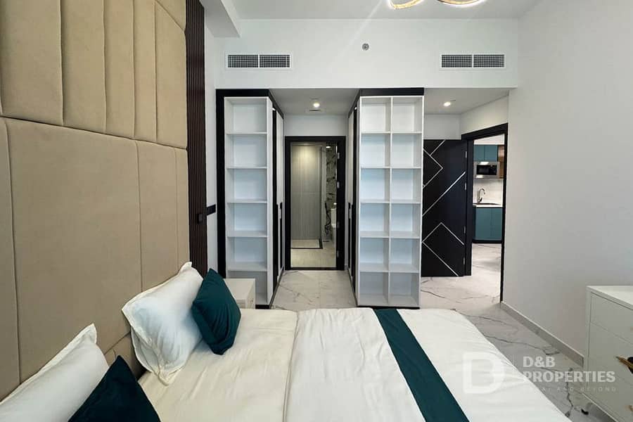 Vacant | Brand New | Fully Furnished | Park View - Image 9