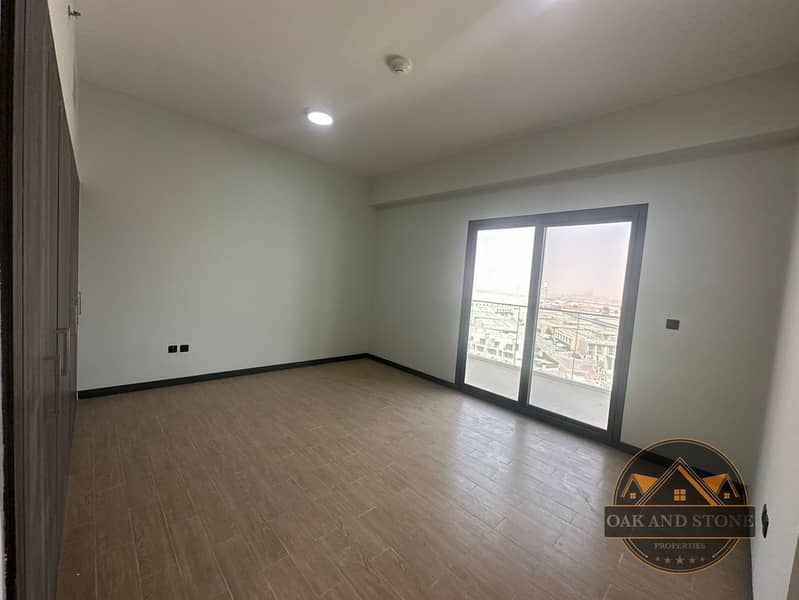 Huge Layout | Vacant | Community View