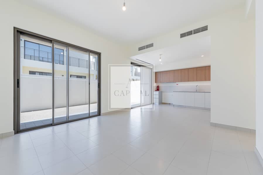 Corner Unit | Genuine Listing | Massive Plot