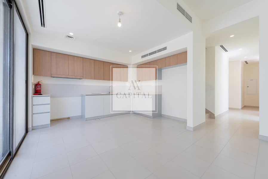 Corner Unit | Genuine Listing | Massive Plot