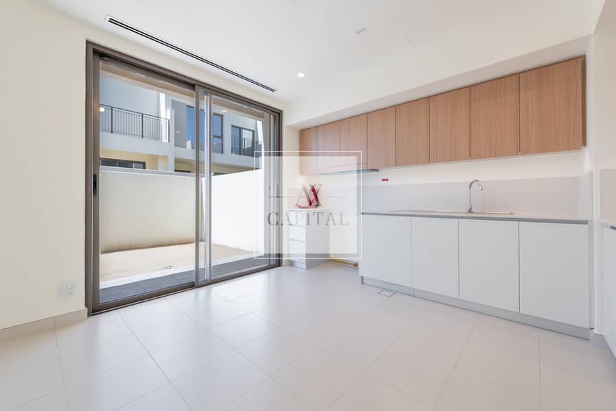 Corner Unit | Genuine Listing | Massive Plot