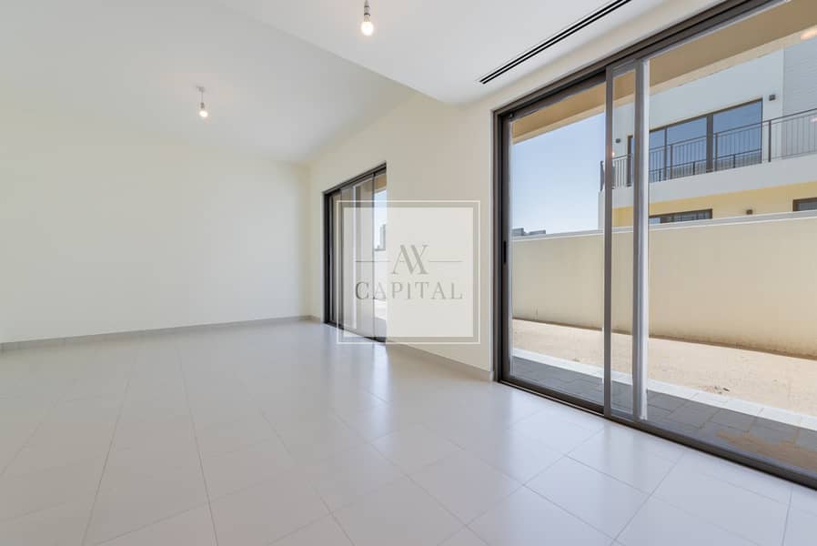 Corner Unit | Genuine Listing | Massive Plot