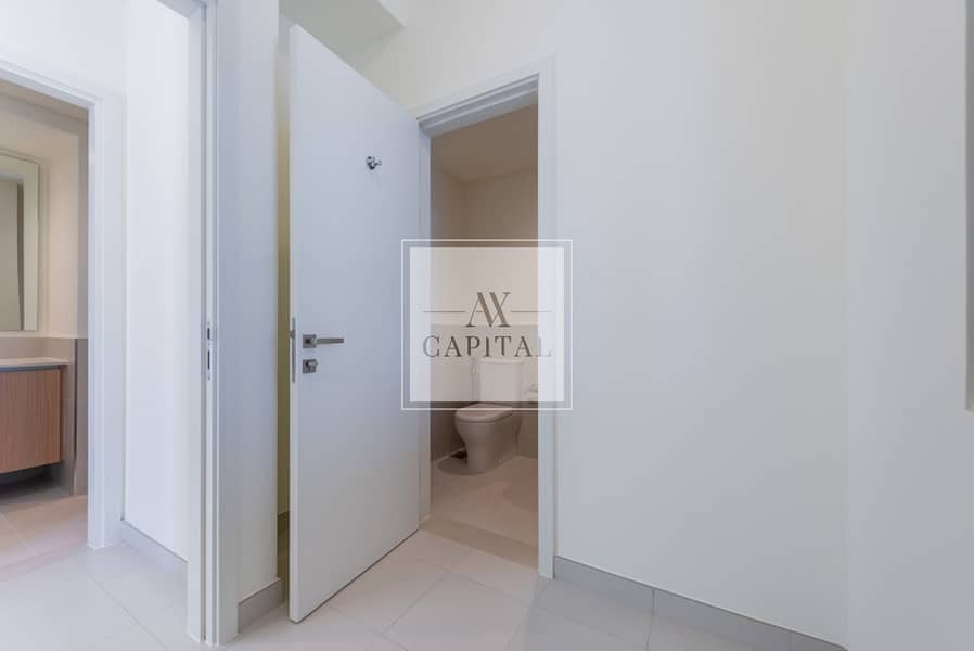 Corner Unit | Genuine Listing | Massive Plot - Image 7