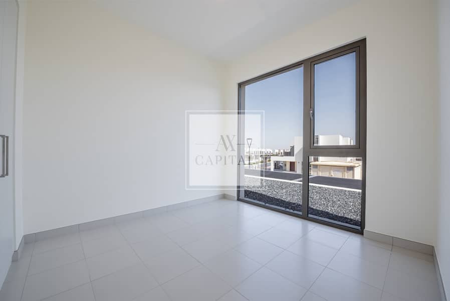 Corner Unit | Genuine Listing | Massive Plot - Image 10