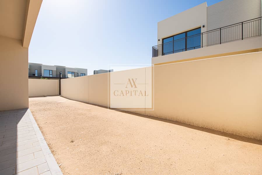 Corner Unit | Genuine Listing | Massive Plot - Image 22