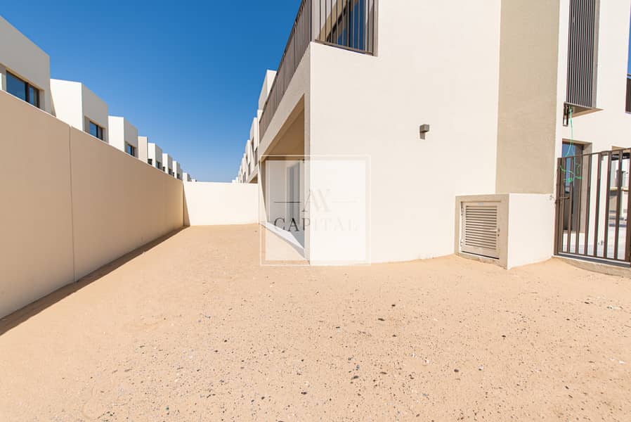 Corner Unit | Genuine Listing | Massive Plot - Image 23