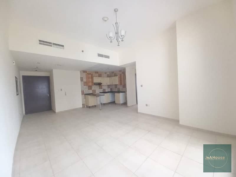 Chiller Free | Prime Location | Spacious