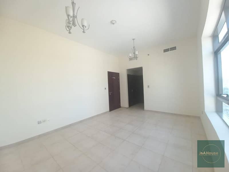 Chiller Free | Prime Location | Spacious