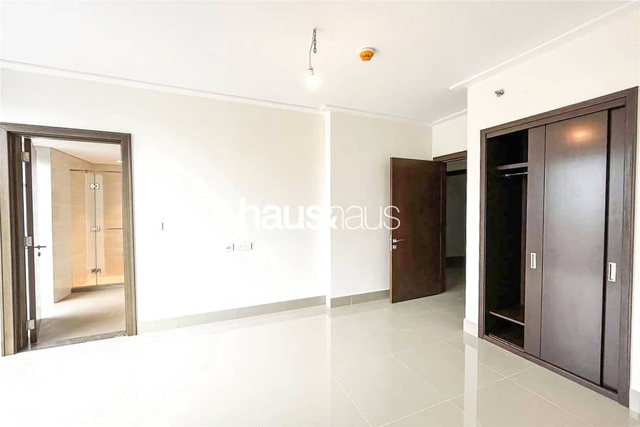 Partial Fountain | Corner Unit | Walk In Closet - Image 6