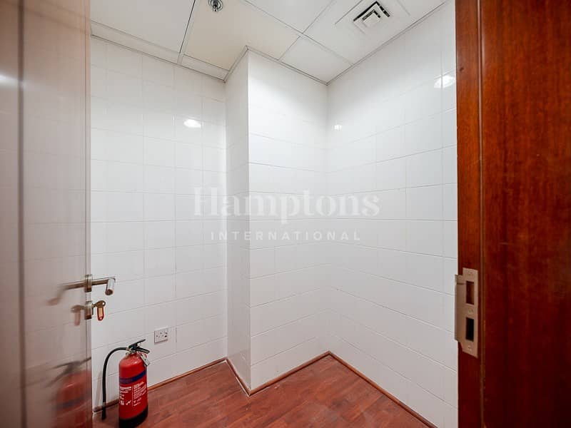 Spacious | Sea View | Ready | Great Location - Image 19