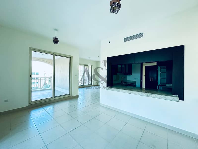 HUGE LAYOUT | POOL AND LAKE VIEW | LOW FLOOR