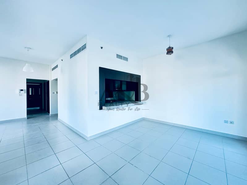 HUGE LAYOUT | POOL AND LAKE VIEW | LOW FLOOR