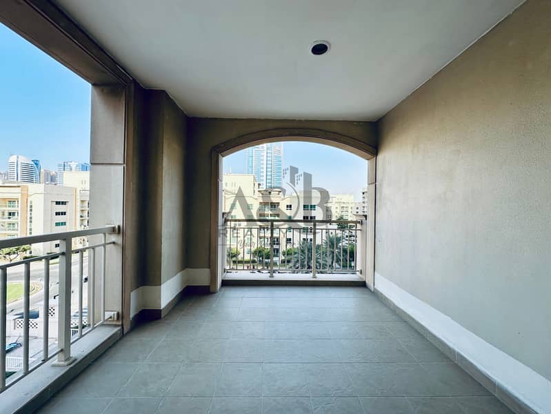 HUGE LAYOUT | POOL AND LAKE VIEW | LOW FLOOR - Image 9