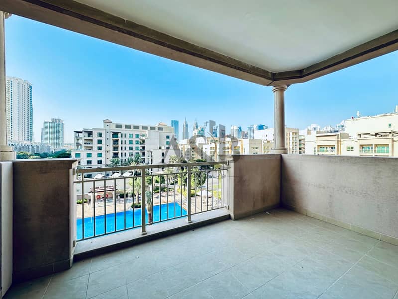 HUGE LAYOUT | POOL AND LAKE VIEW | LOW FLOOR - Image 10