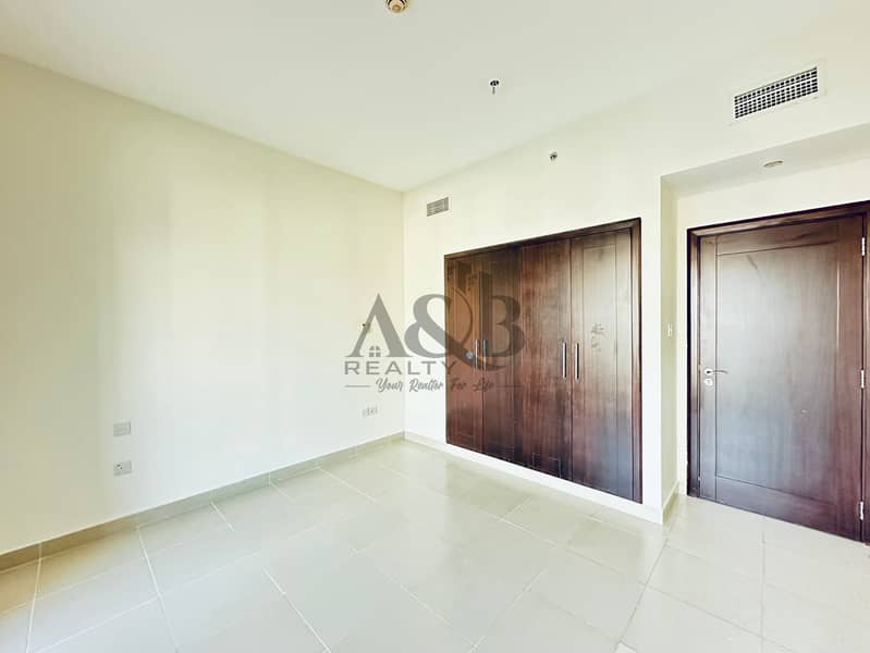 HUGE LAYOUT | POOL AND LAKE VIEW | LOW FLOOR - Image 16