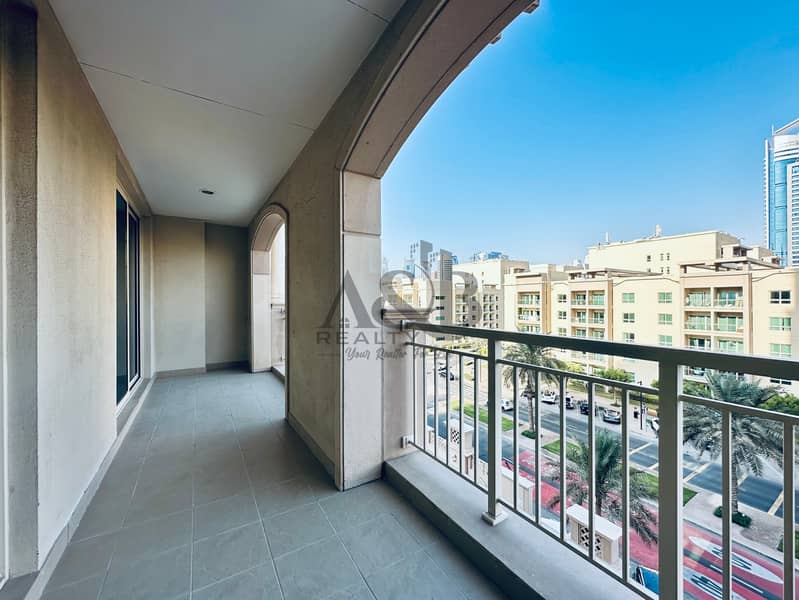 HUGE LAYOUT | POOL AND LAKE VIEW | LOW FLOOR - Image 19