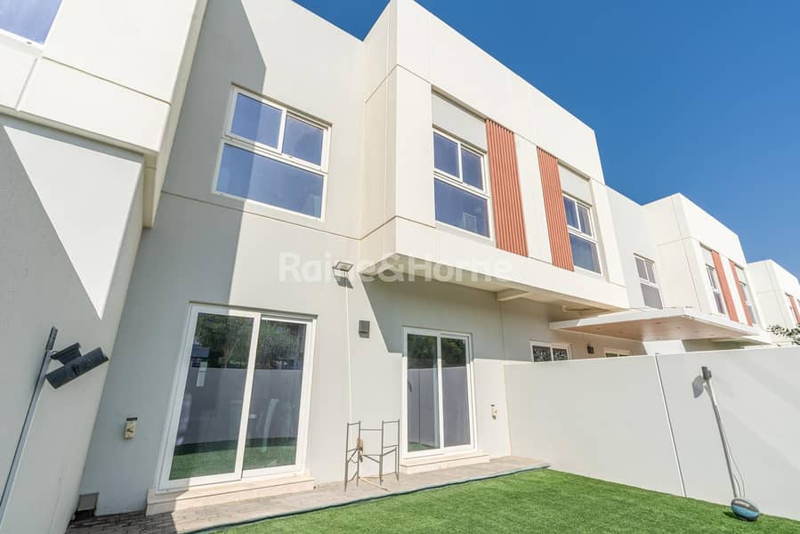 Spacious Layout | Vacant | Private Garden - Image 16