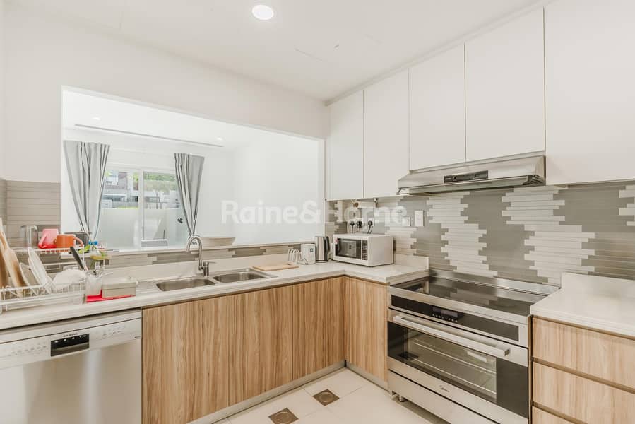 Spacious Layout | Vacant | Private Garden