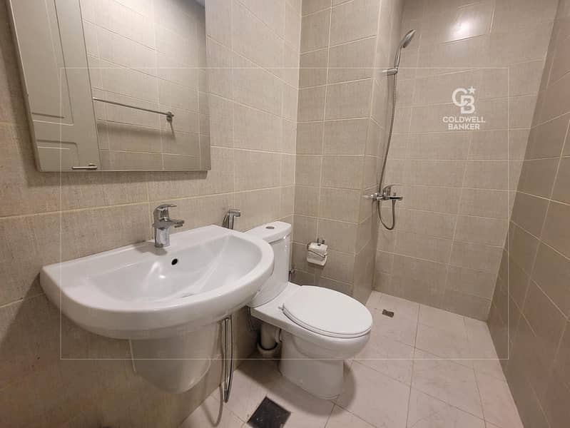 Furnished | Spacious Layout | With Maids Room - Image 12