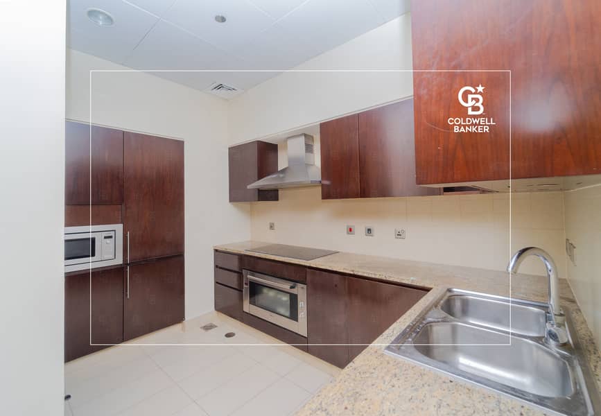 Spectacular Sea Views | Plus Maids | Vacant soon - Image 6