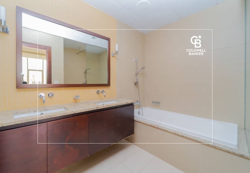 Spectacular Sea Views | Plus Maids | Vacant soon - Image 10